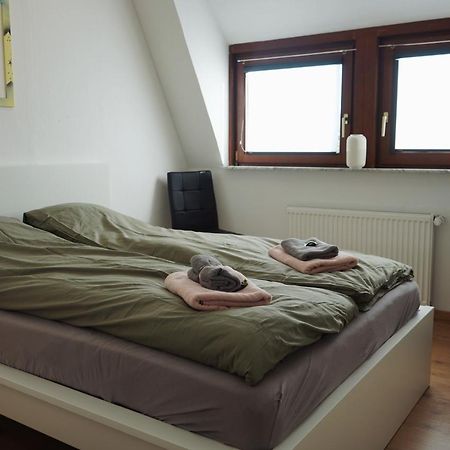 Unique: Geraeumig - Bhf-Nah - Parkplatz - Netflix Apartment Bremen Luaran gambar