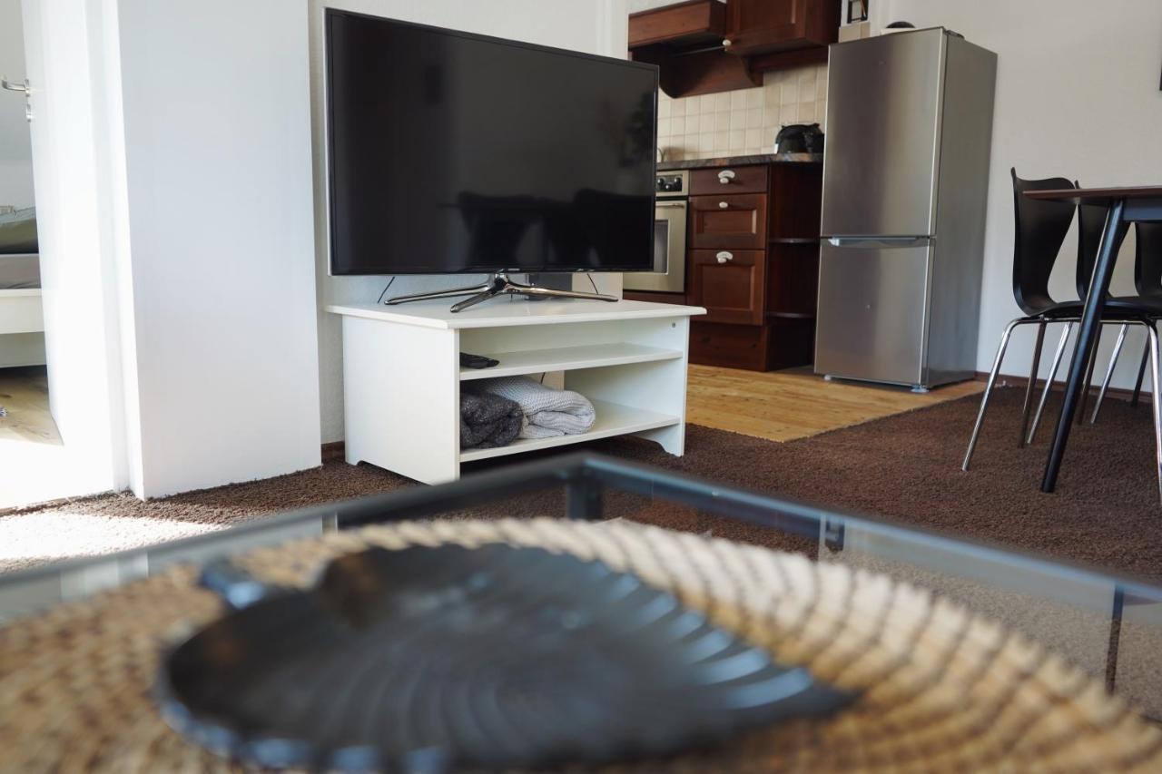 Unique: Geraeumig - Bhf-Nah - Parkplatz - Netflix Apartment Bremen Luaran gambar