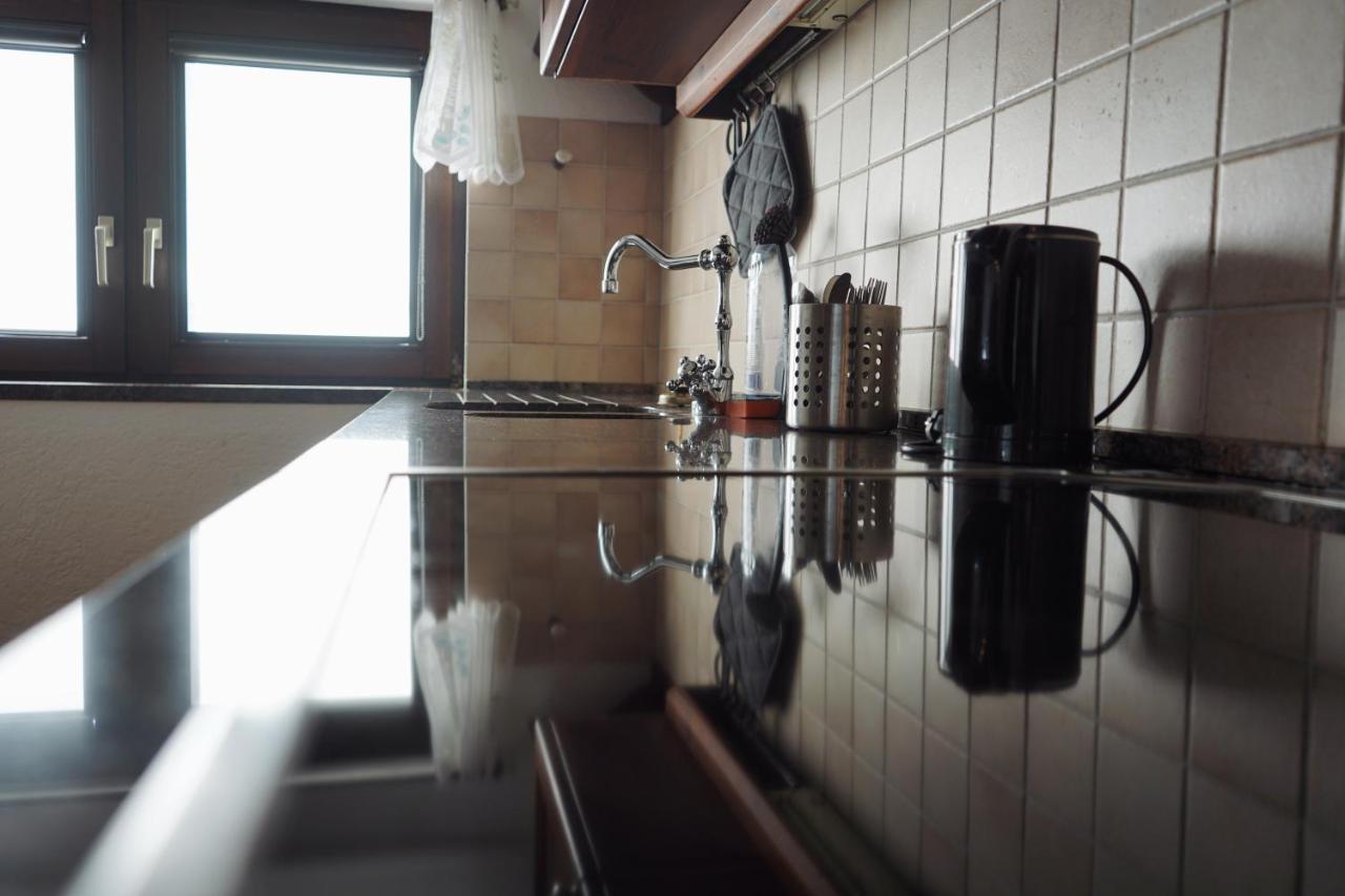 Unique: Geraeumig - Bhf-Nah - Parkplatz - Netflix Apartment Bremen Luaran gambar